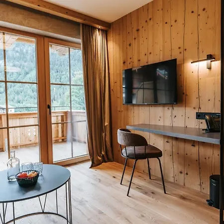 Nova Moments Boutique