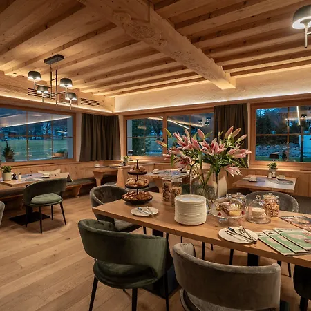 Nova Moments Boutique