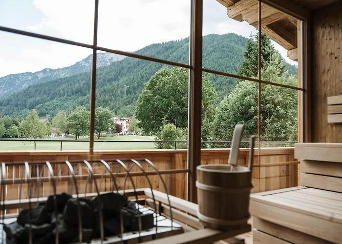 Nova Moments Boutique 4*