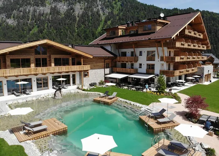 Nova Moments Boutique 4*