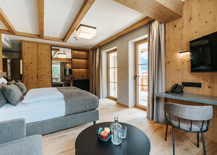 Nova Moments Boutique 4*