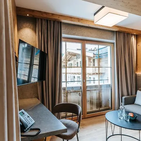 Hotel Nova Moments Boutique 4*