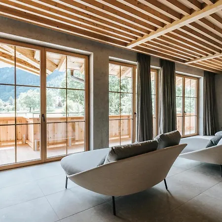 Hotel Nova Moments Boutique 4*