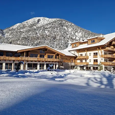 Nova Moments Boutique