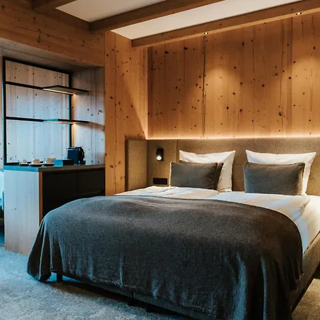 Nova Moments Boutique Hotel 4*