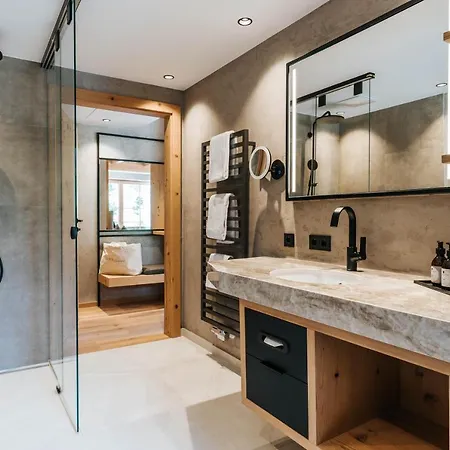 Nova Moments Boutique